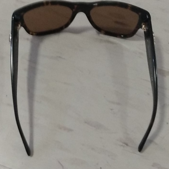 Versace Polarized Turtoiseshell Vintage sunglasses - Picture 4 of 4